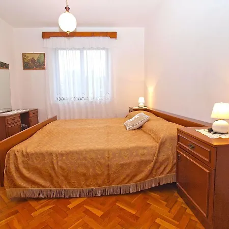Dvorine 1210 Apartmán Banjole