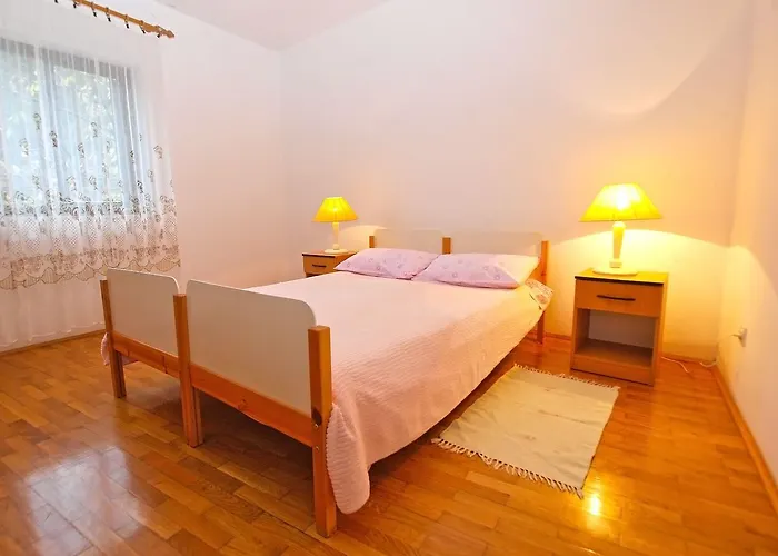 Dvorine 1210 Appartement *
