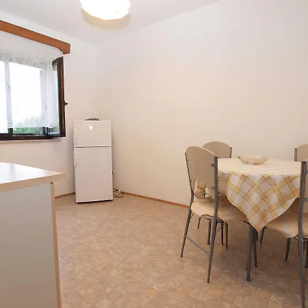 Dvorine 1210 Appartamento *