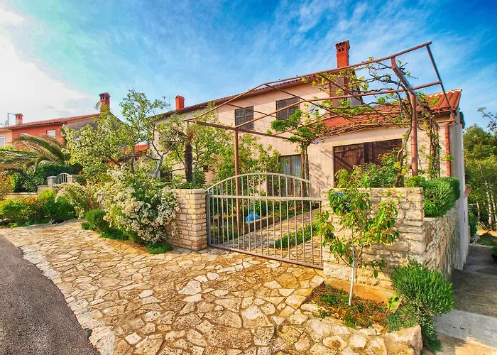 Dvorine 1210 Lejlighed Banjole